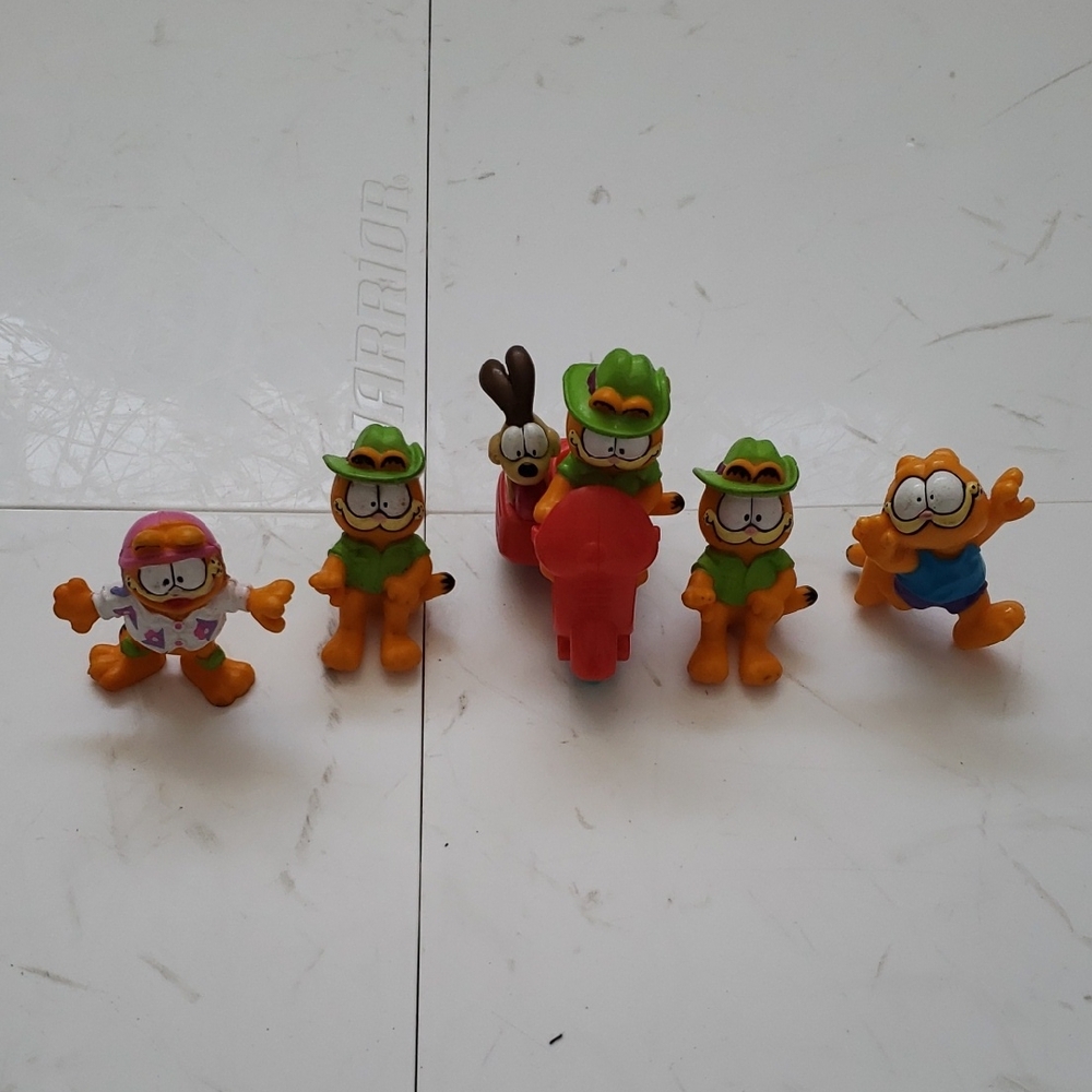 Garfield and Friends Vintage Action Figure  Set Of 6 Toys